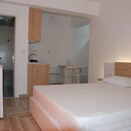 סרנדה The Hill Apartment מראה חיצוני תמונה
