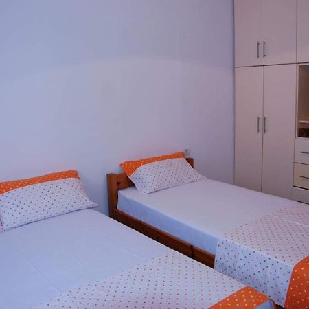 סרנדה The Hill Apartment מראה חיצוני תמונה