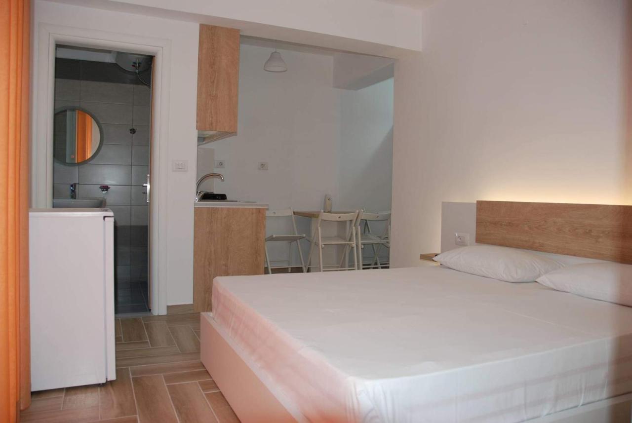 סרנדה The Hill Apartment מראה חיצוני תמונה