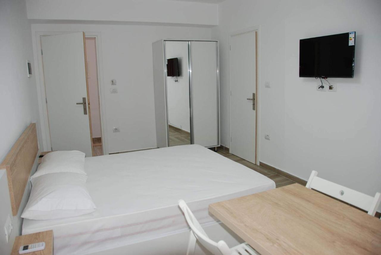 סרנדה The Hill Apartment מראה חיצוני תמונה